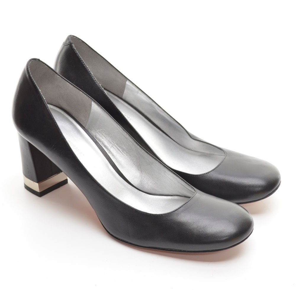 Banana Republic Black Leather Round Toe Dress Pumps 9 M